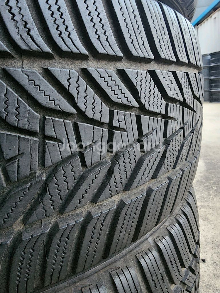 한국 윈터 아이셉트 에보3 245 45 18 윈터타이어--7