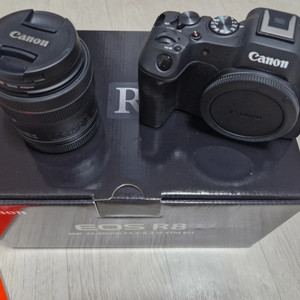 캐논 R8 24-50mm킷