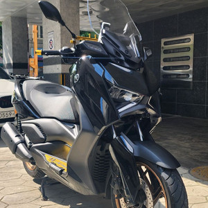 야마하 2024 XMAX300 블랙 스쿠터