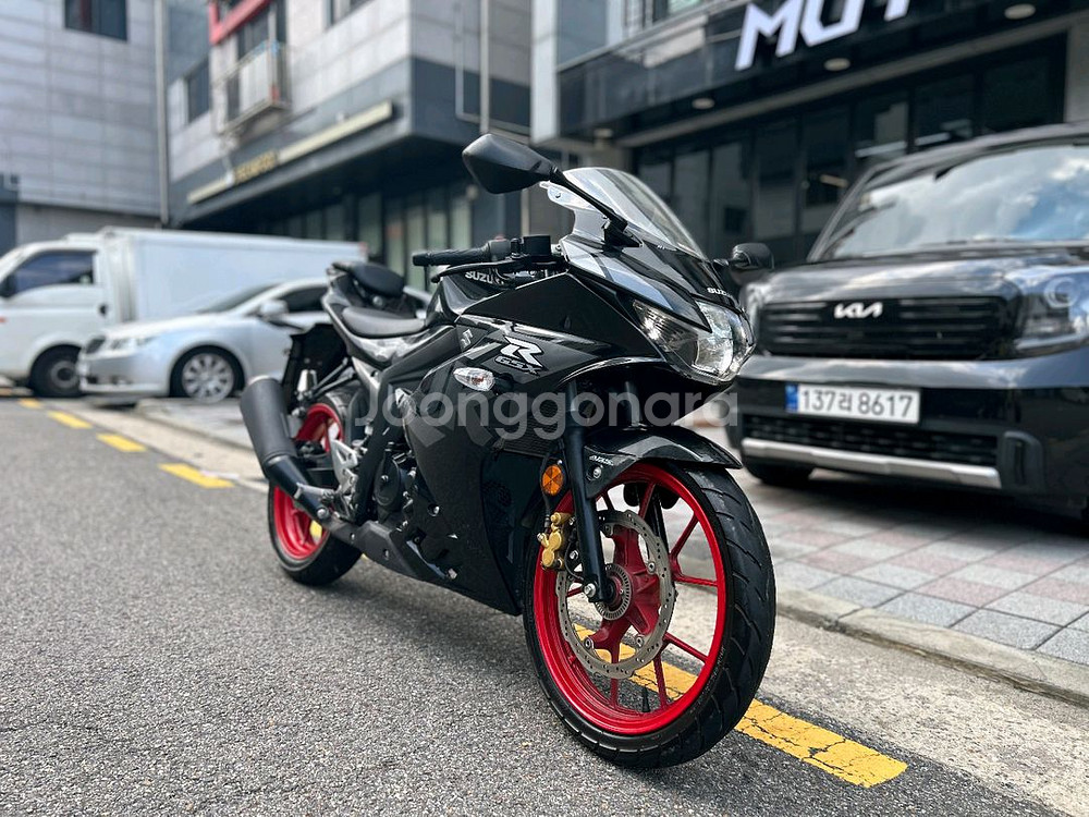 스즈키 GSX-R125 23년 1만km 깔끔한 검빨차량--1