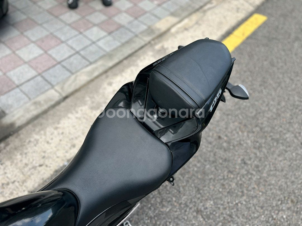 스즈키 GSX-R125 23년 1만km 깔끔한 검빨차량--8