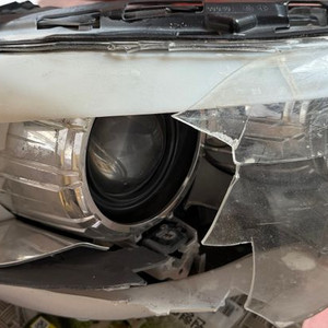 bmw f10 전기형 헤드라이트 조수석 파손품