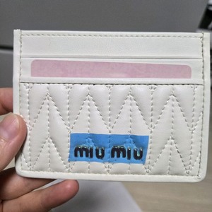 미우미우 카드지갑 화이트 새상품