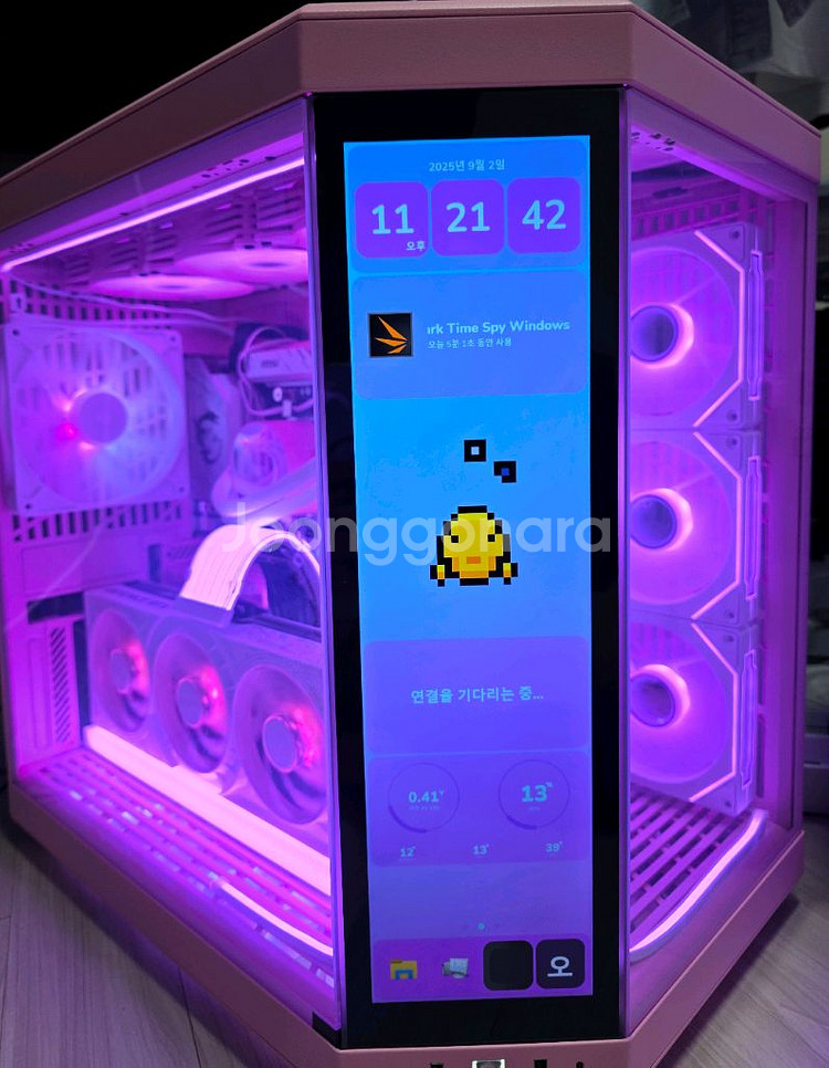 9800X3D 5080 핑크Y70 본체 팝니다--0