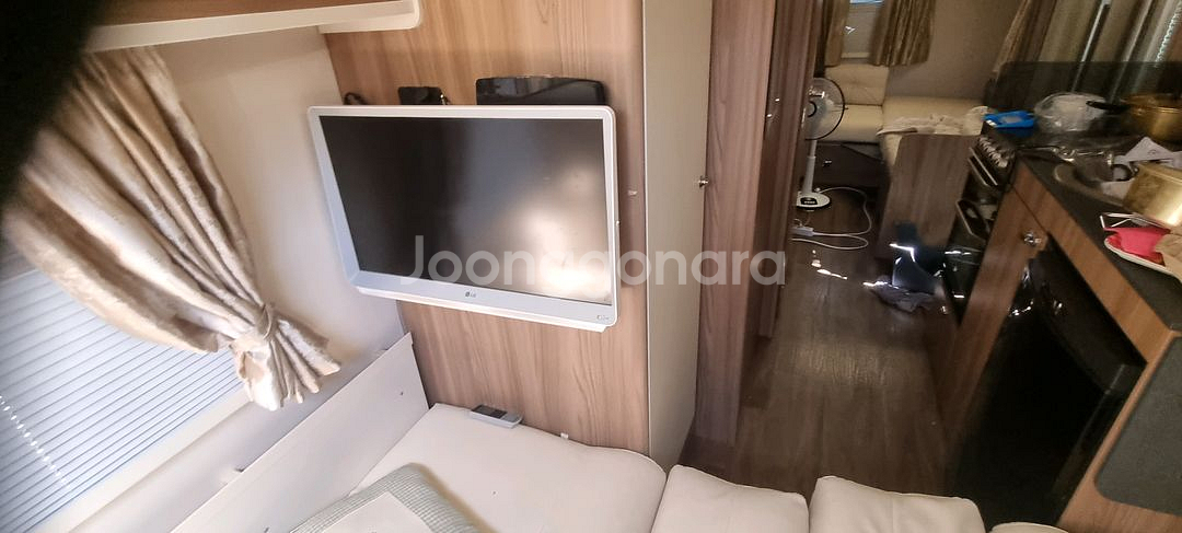 2021년식스위프트 어벤츄라 6td카라반팝니다--5