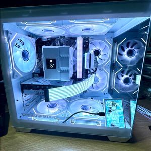 데스크탑 PC 컴퓨터 팝니다. 게이밍·영상편집·화이트