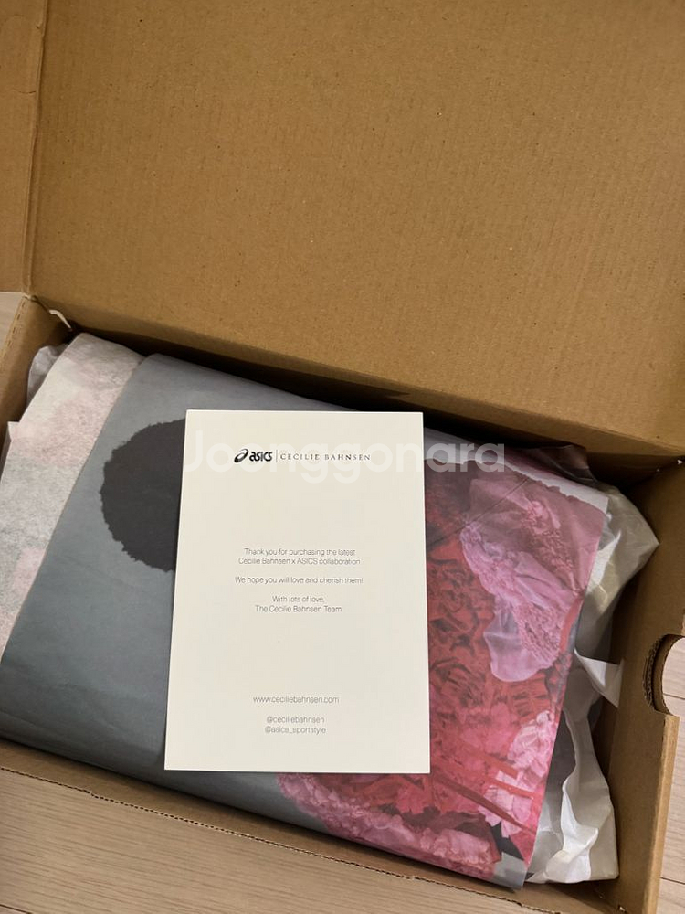 아식스 세실리아반센 콜라보 사이즈 235--2