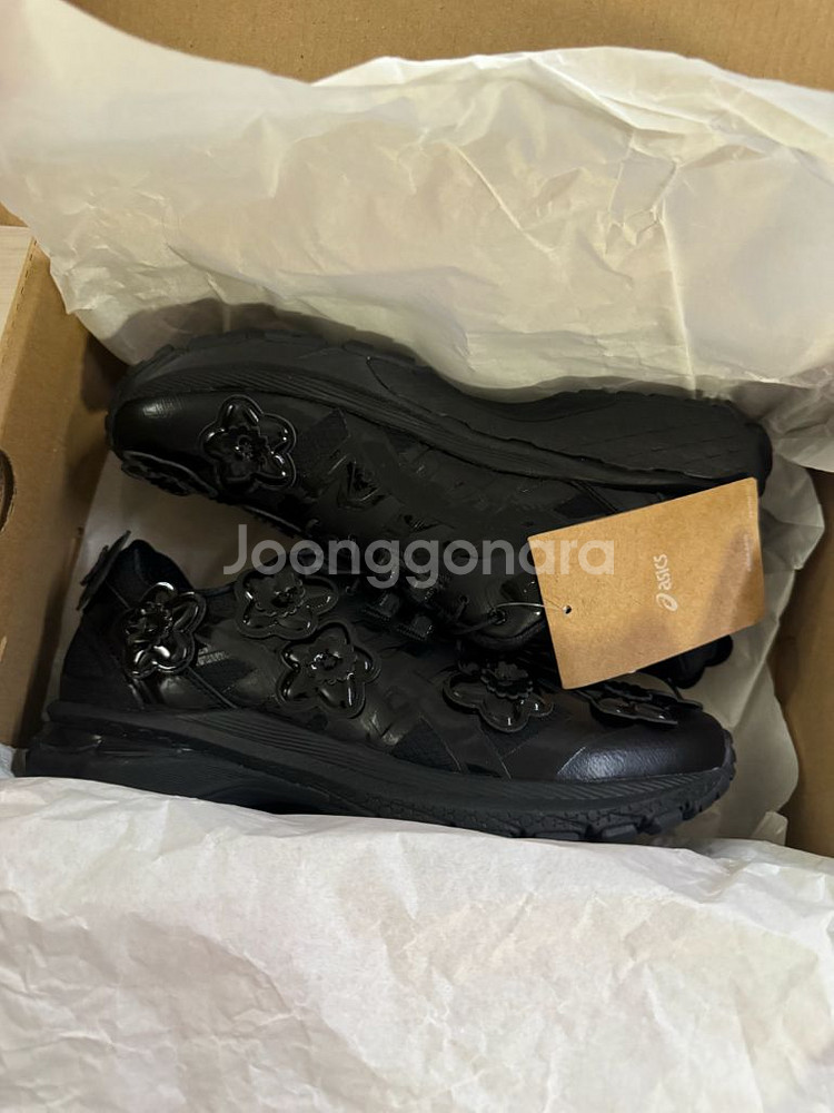 아식스 세실리아반센 콜라보 사이즈 235--1