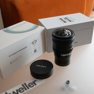 라오와 15mm F4.5 Zero-D shift 렌즈