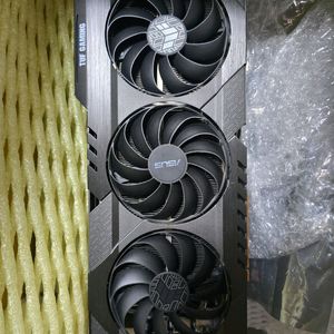 asus 라데온 rx6900xt + 추금으로 그래픽카드