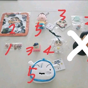 짱구 맹구 키링 파우치 피규어 수건 굿즈 등 팝니다