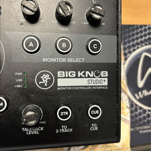 맥키 BigKnob Studio Plus