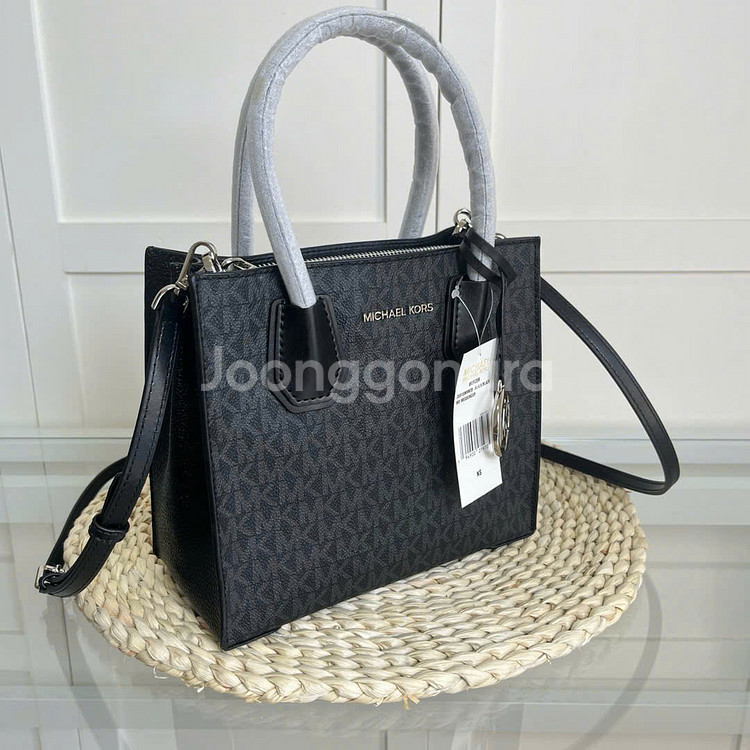 마이클코어스 머서 미디움로고 레더 크로스 블랙[새상품]--4