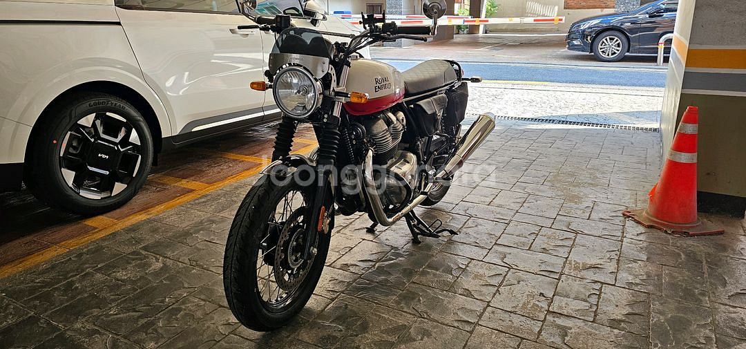 인터셉터 650--1