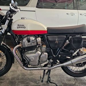 인터셉터 650
