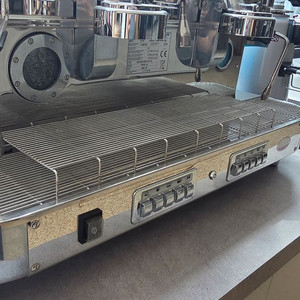 일렉트라 발루메 (중고 전시품) 커피머신 싸게 가져가세