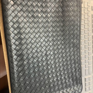 보테가베네타 클러치 팝니당