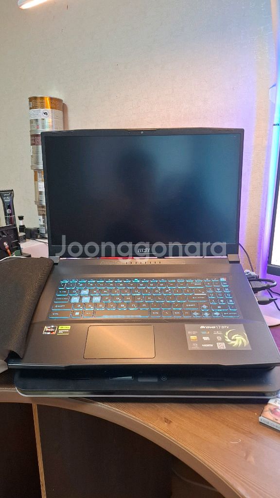MSI Bravo 17 게이밍 노트북 32gb,1테라--1