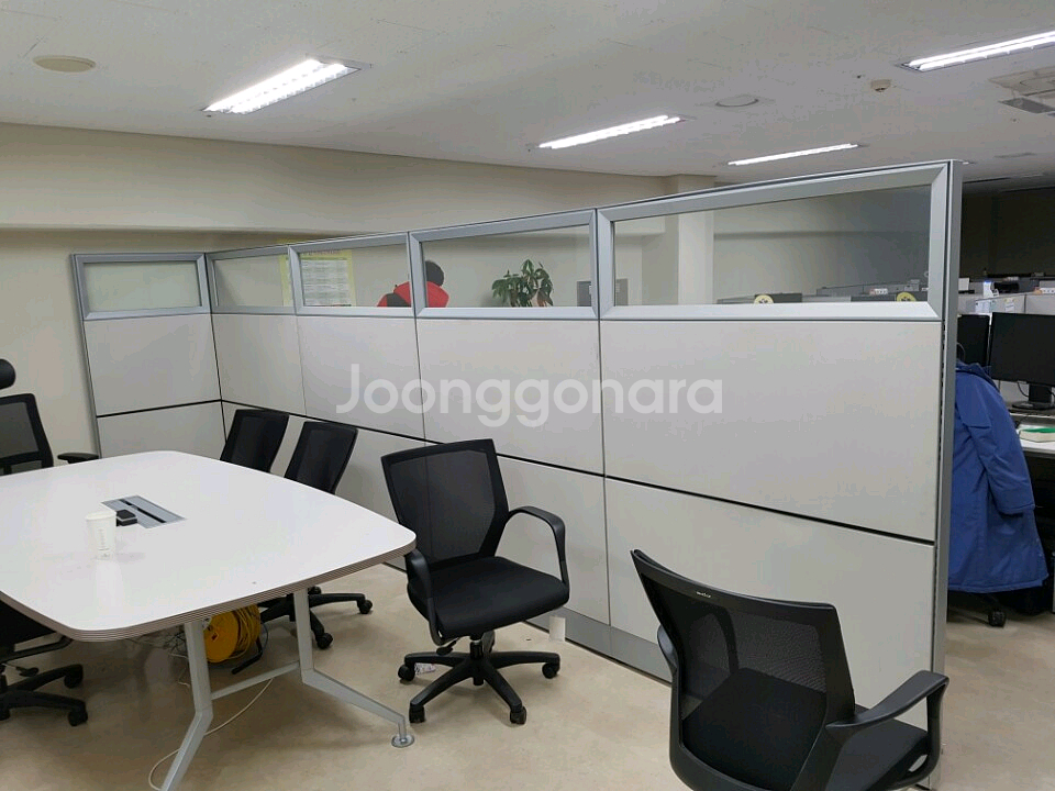 사무실 가구 퍼시스 책상 의자 파티션 중역용 회의용--5