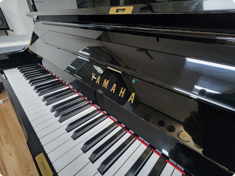 야마하피아노 U1 이미지