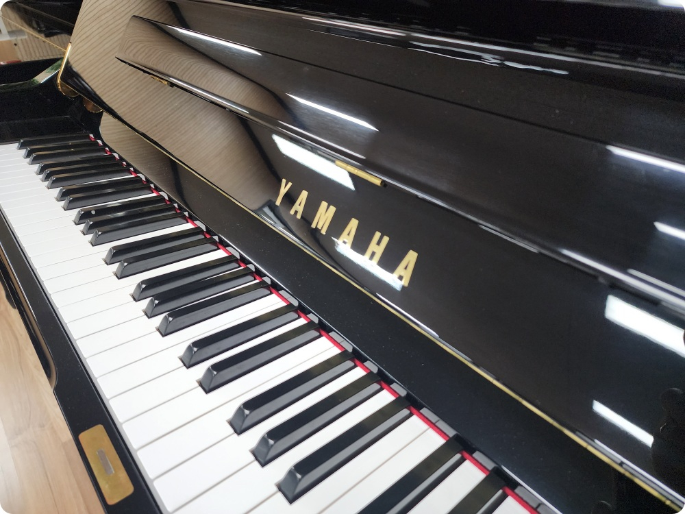 야마하피아노 U1 이미지