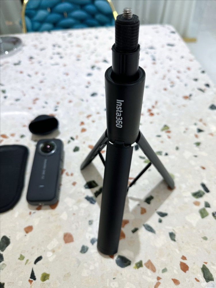 인스타360 x2 액션캠 이미지