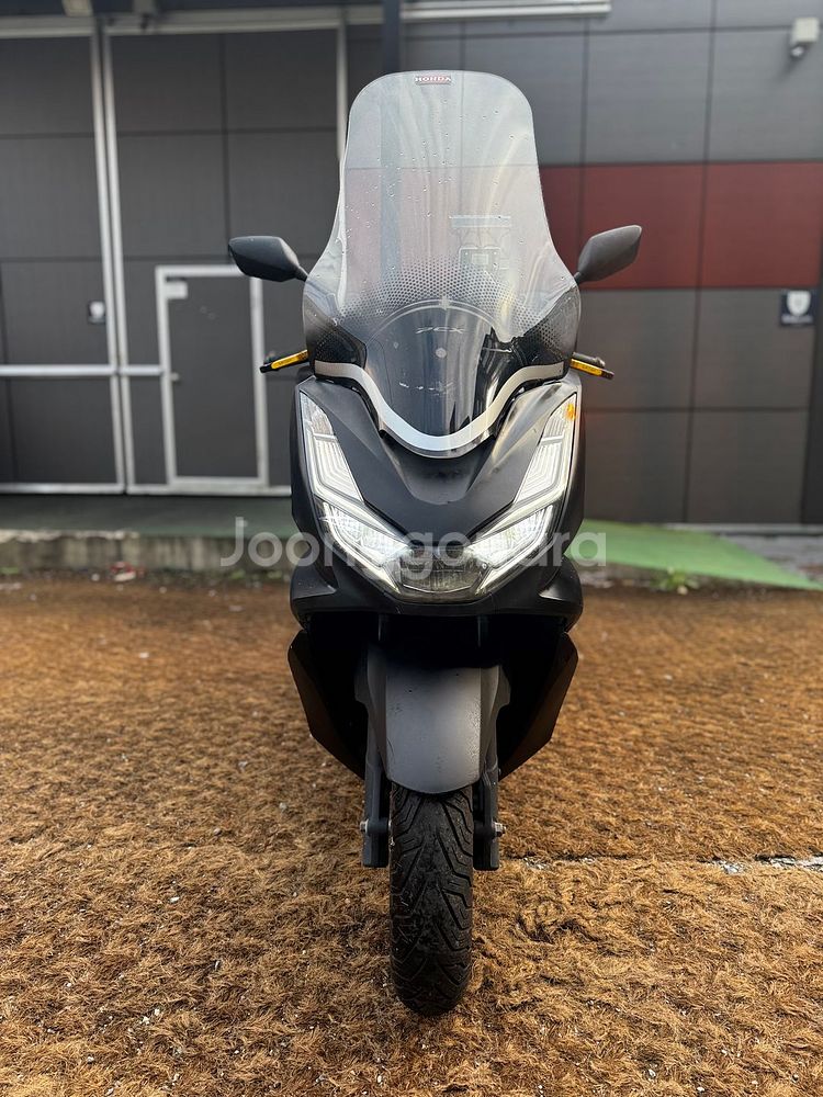 혼다 Pcx125 ABS모델 22년형 4만Km 판매합니--2