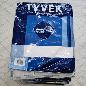 방한복 TYVEK XL 30여벌 판매 합니다