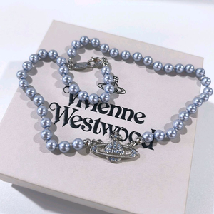 비비안 웨스트우드 블루 펄 목걸이