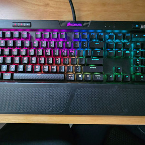 커세어 k70 RGB MK2 키보드 팝니다