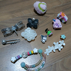 정품 크록스 지비츠 총13개 2만원