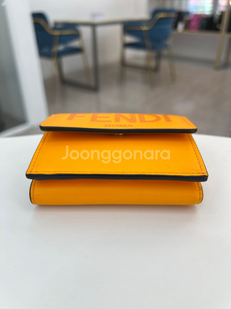 [중고명품럭스올 울산점] 펜디 마이크로 트리폴드 반지갑--3