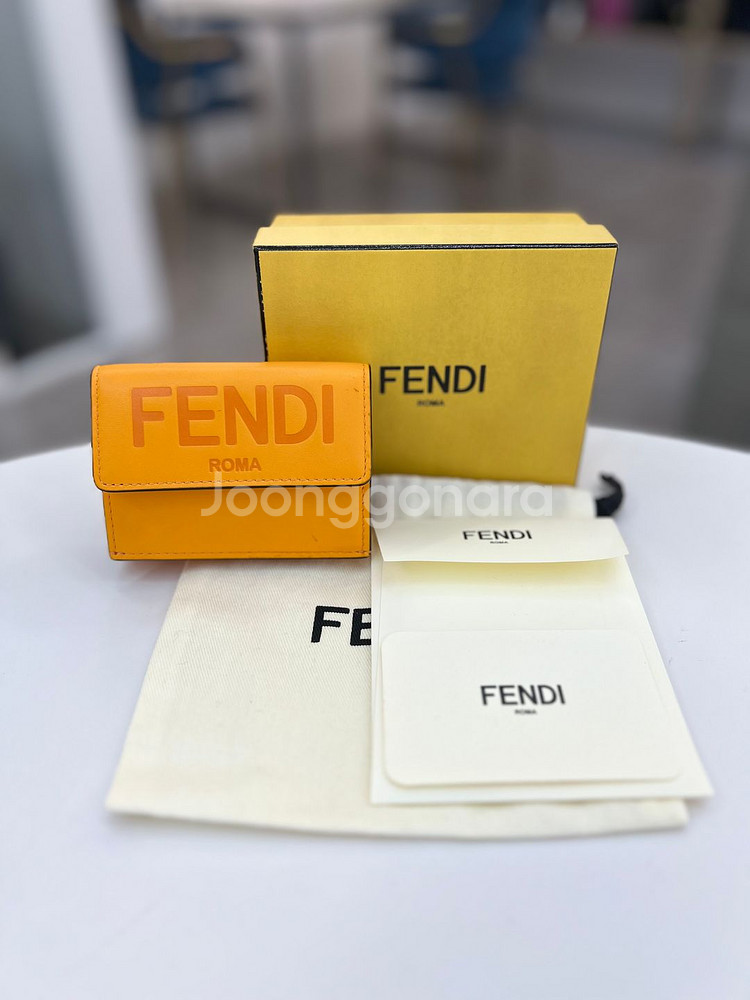 [중고명품럭스올 울산점] 펜디 마이크로 트리폴드 반지갑--4