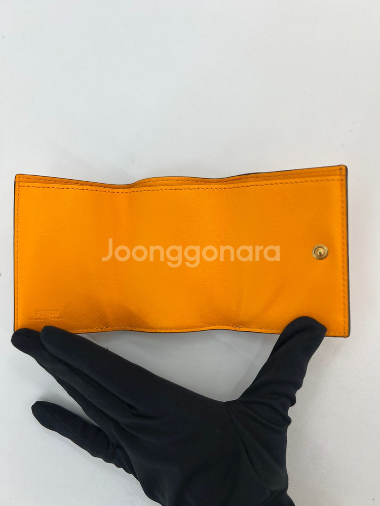 [중고명품럭스올 울산점] 펜디 마이크로 트리폴드 반지갑--5