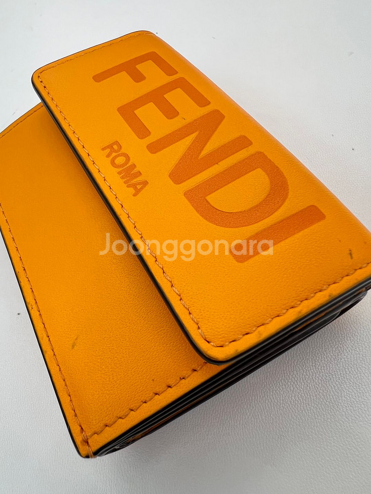 [중고명품럭스올 울산점] 펜디 마이크로 트리폴드 반지갑--8