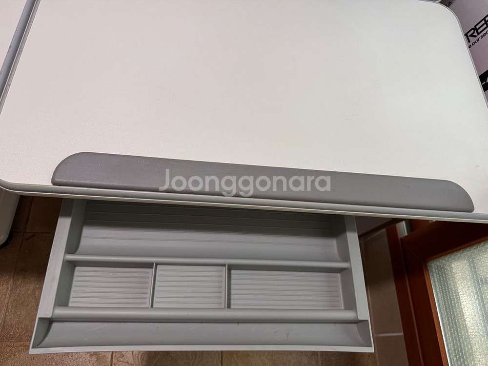 루나랩키즈 바른자세 책상--4