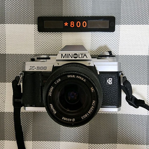 미놀타 X-300 필름카메라 2.8 광각렌즈 실버바디