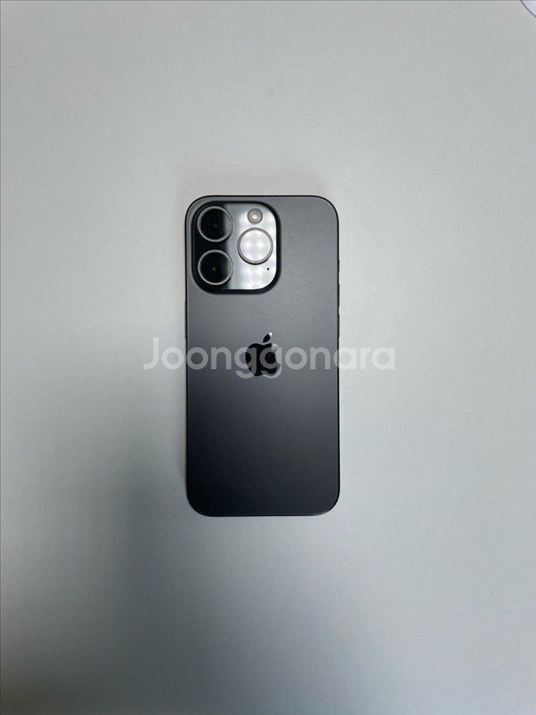 아이폰15Pro 블랙 티타늄 256GB 팝니다--10