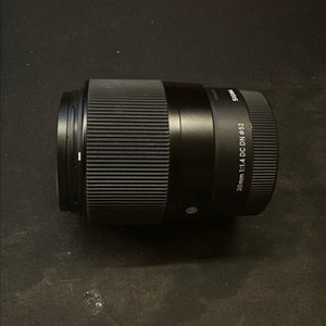 시그마 30mm F1.4 DC DN 렌즈