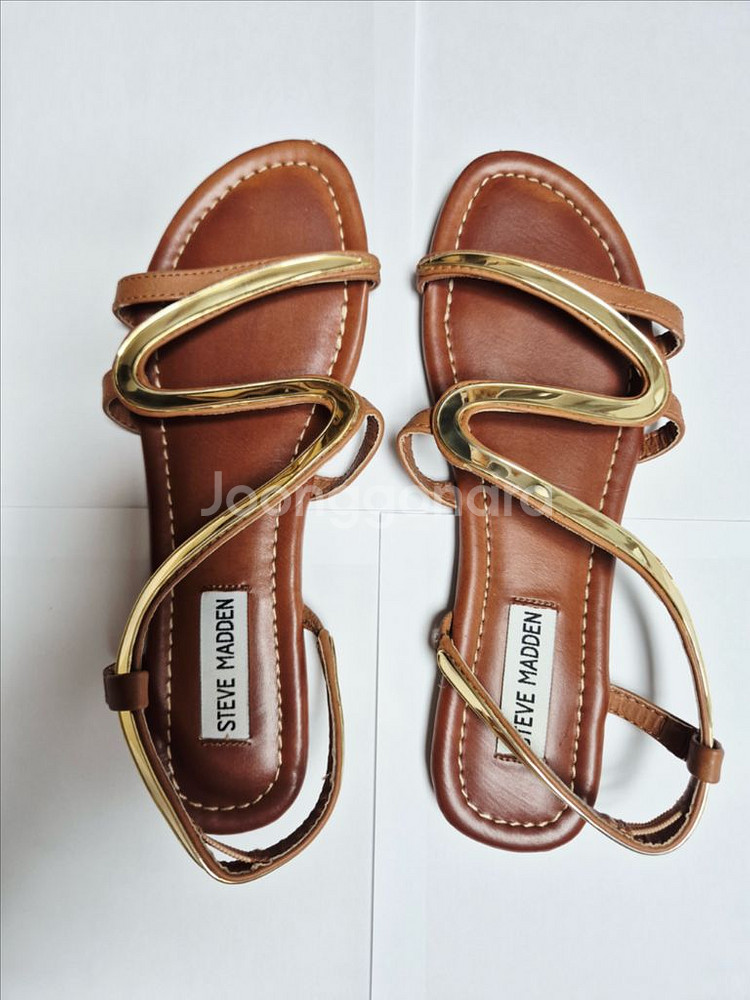 STEVE MADDEN BADEN 골드 플랫 샌들240--0
