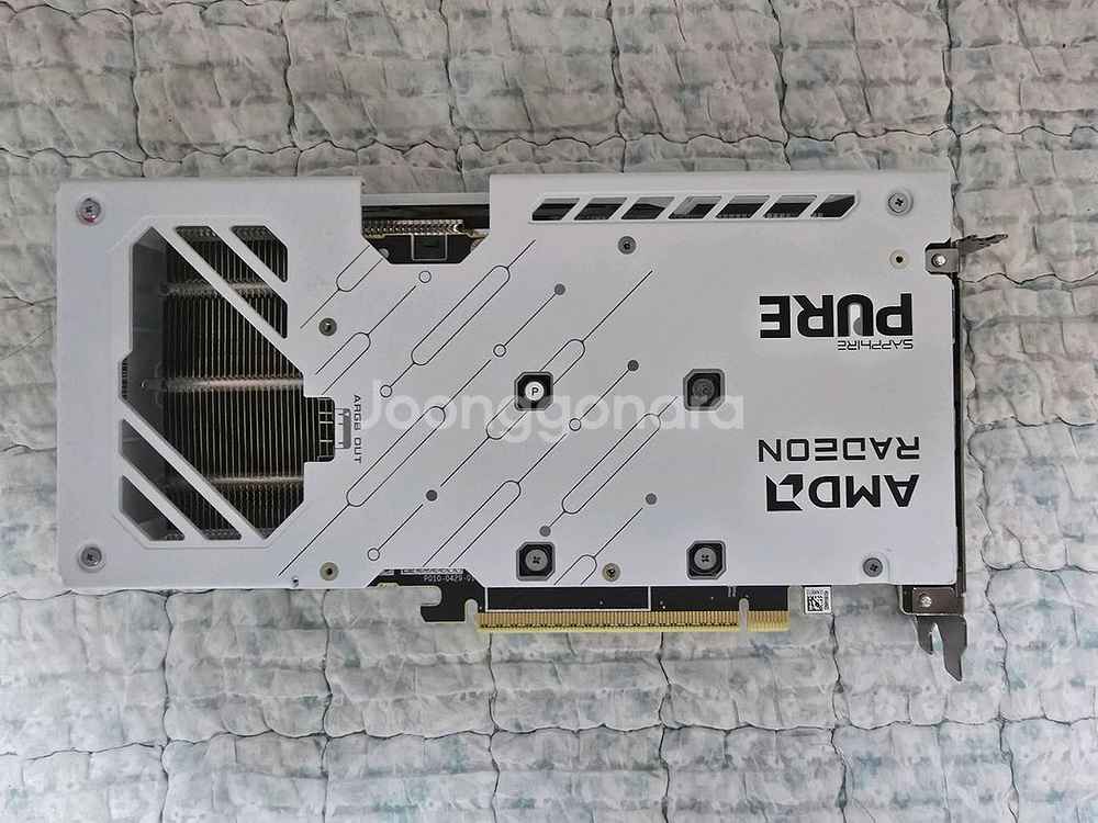 SAPPHIRE 라데온rx 9060 xt 16gb팝니다--1