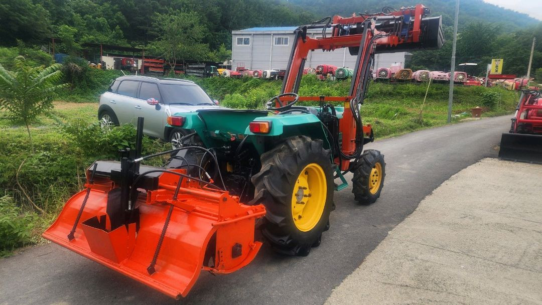 .판매물품 :대동트랙터38마력 초특가 판매 합니다. 이미지