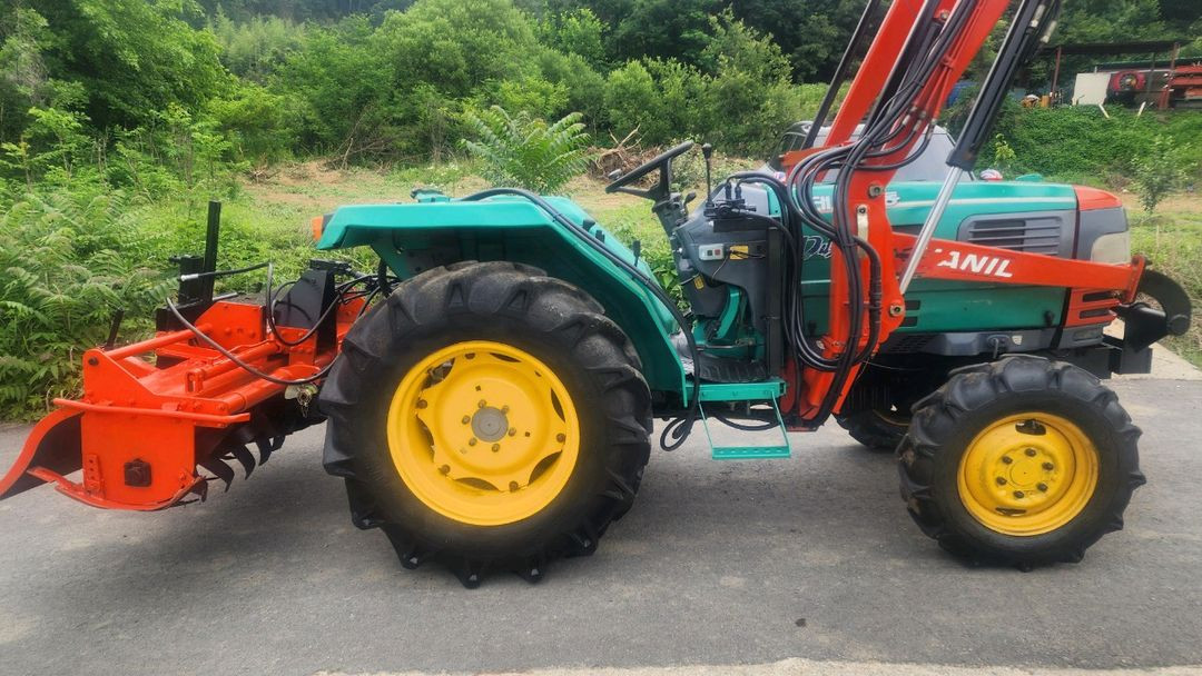 .판매물품 :대동트랙터38마력 초특가 판매 합니다. 이미지