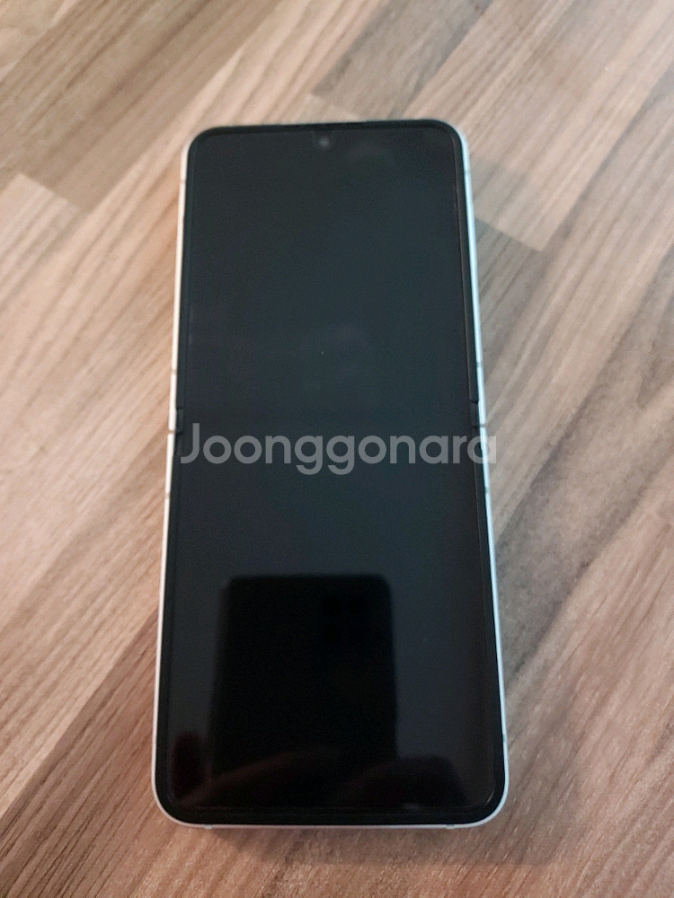 Z플립6 256 자급제 한정컬러 화이트 판매합니다.--9