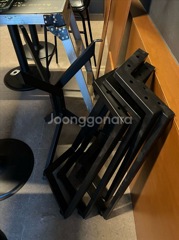 원형 카페 테이블--2