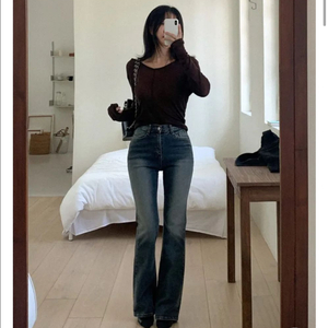 [새 옷] 딥 브러쉬 롱 부츠컷 데님 팬츠