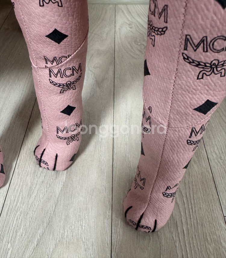 MCM 강아지 인형 대형--2