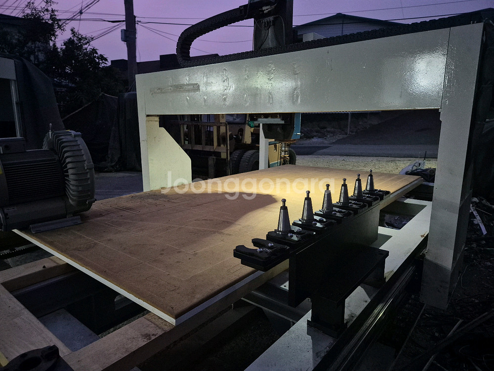 리지드탭 가능한 4*8 CNC 라우터 조각기 판매--5