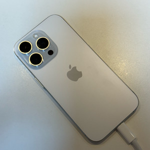 아이폰 16프로 화이트 티타늄 512GB