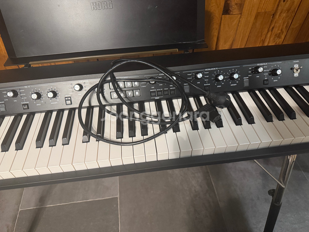 코르그 Korg SV-1 SV1 88 건반 팝니다.--4